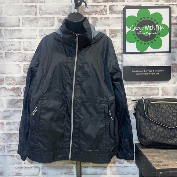 Columbia Jackets & Blazers - Columbia Women's Black rain shell Jacket 1X